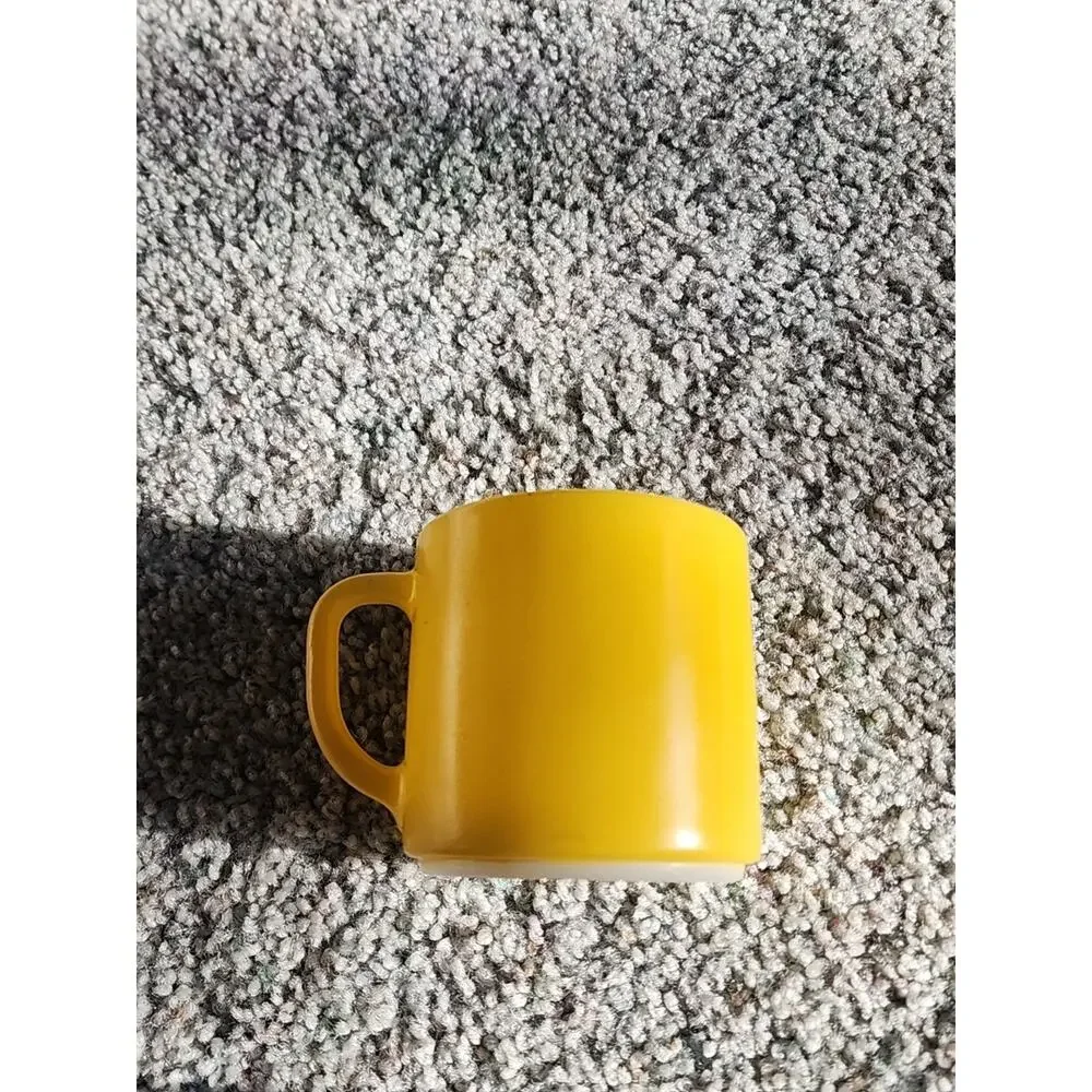 Mellaril Pharmaceutical Advertising Mug yellow milk glass federal Glass‎ VTG